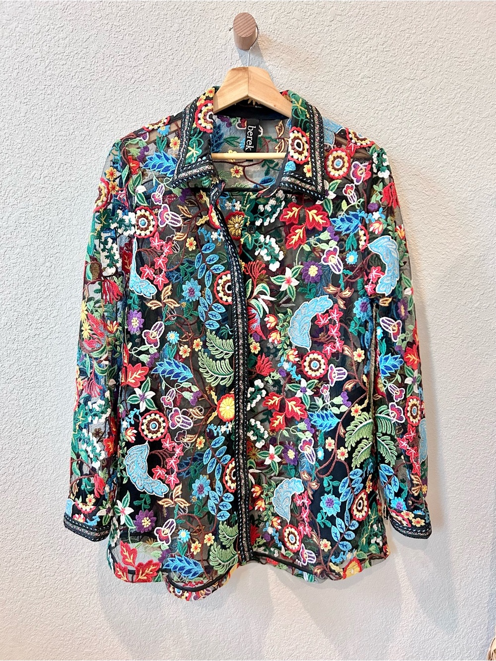 Berek All Over Embroidered Mesh Shirt Size Large Button Front Long Sleeve